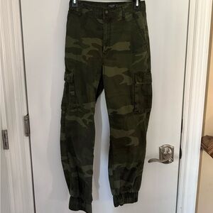 Abercrombie & Fitch Camo Cargo Pants Modern Fit